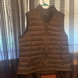 Women’s large black vest